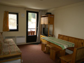 2 pièces cabine au pied des pistes avec balcon et casier à skis - FR-1-557-65